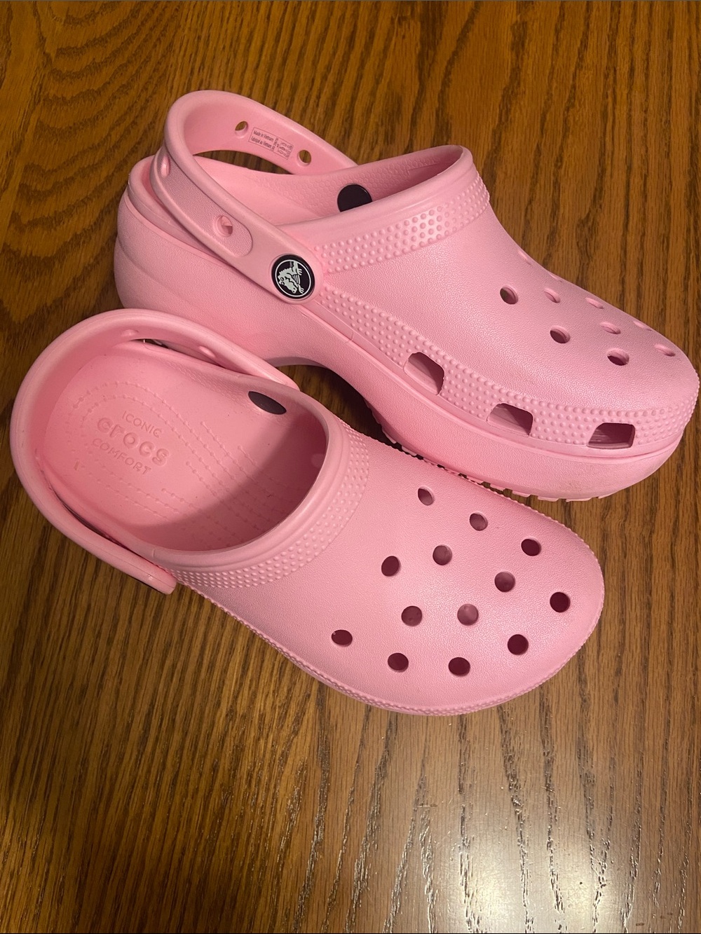 CROCS Classic Platform Clog in Bubblegum Pink Like new, Size 5